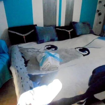 Panzió Blue Room, Kitchenette Chaumont