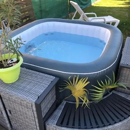 Blue Room, Kitchenette